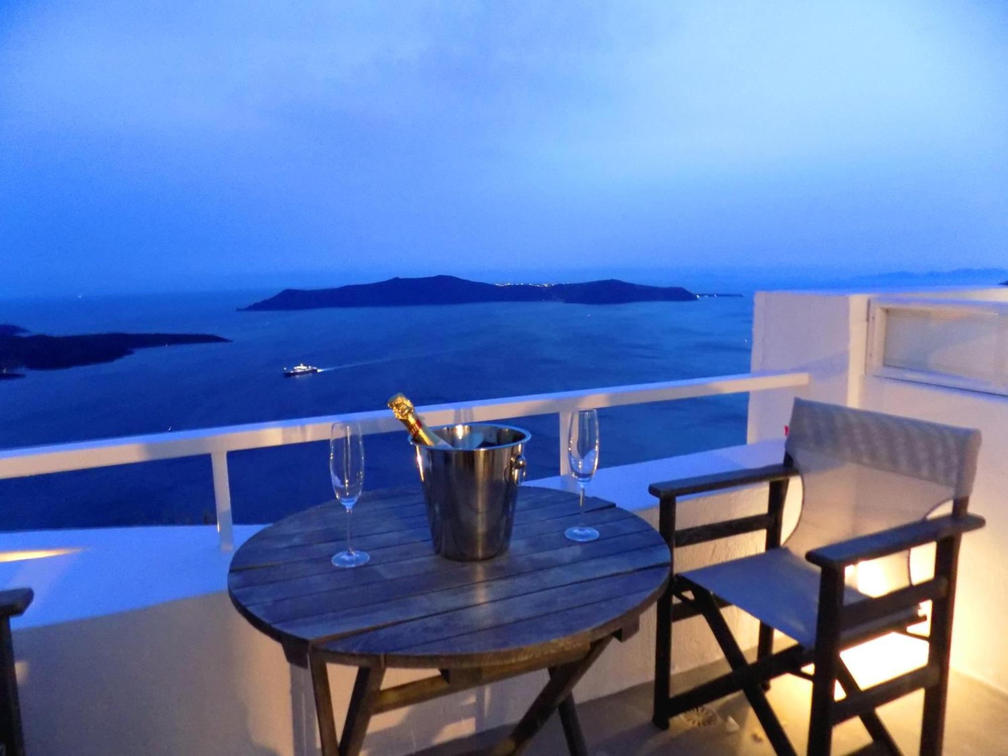 Yposkafo Suites - Villa - Santorini Fíra Kültér fotó