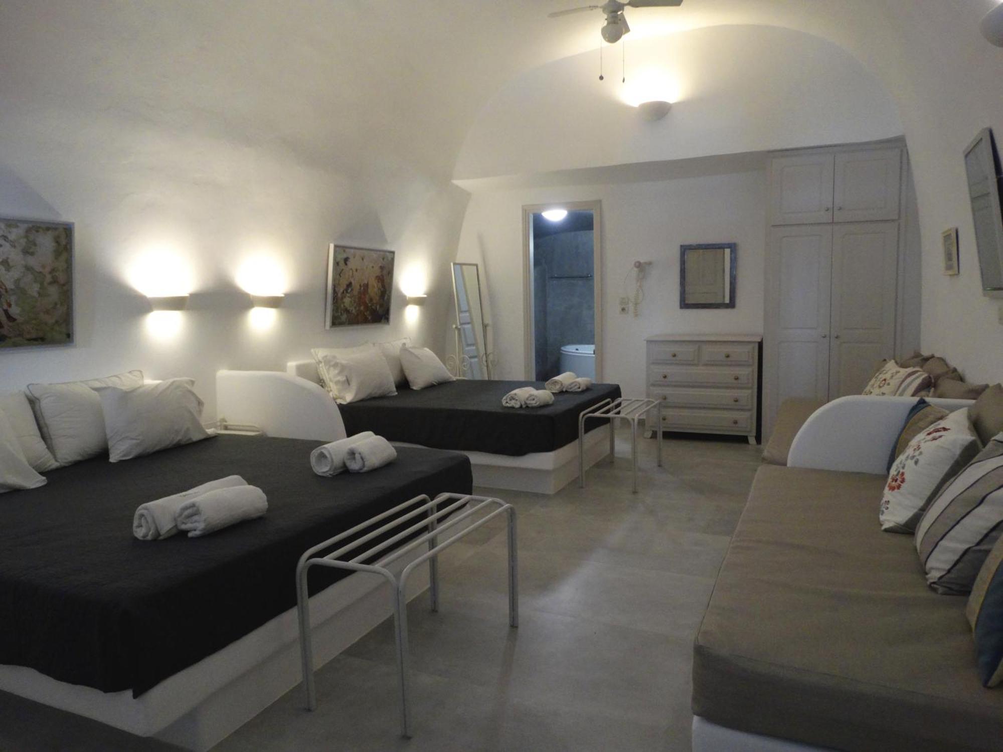 Yposkafo Suites - Villa - Santorini Fíra Kültér fotó