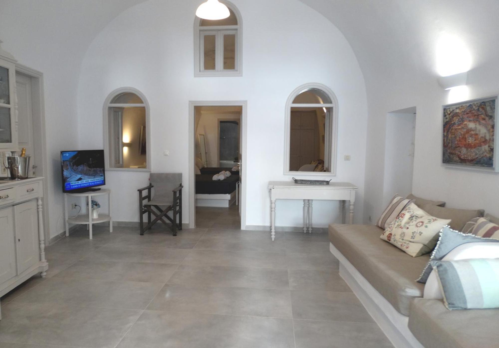 Yposkafo Suites - Villa - Santorini Fíra Kültér fotó